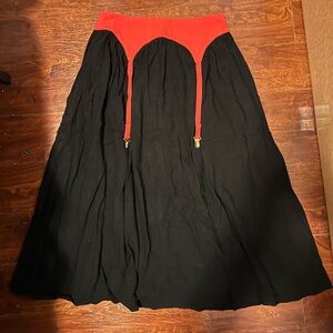 NWT Fashion Brand Company Linen Garter Skirt in Black and Red Size Medium